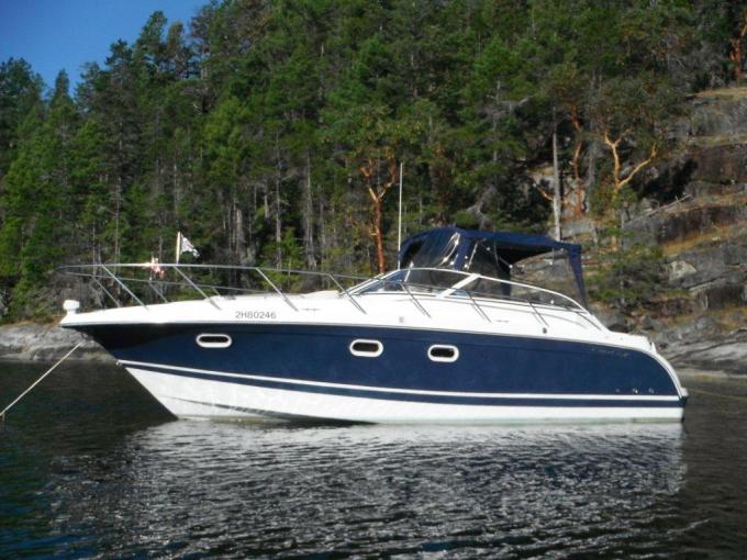 Chris Craft 300 Express Cruiser – SOLD