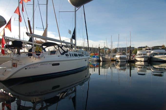 Hunter 336 Sloop – SOLD