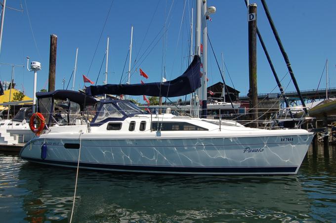 1995 Hunter 29.5 – SOLD