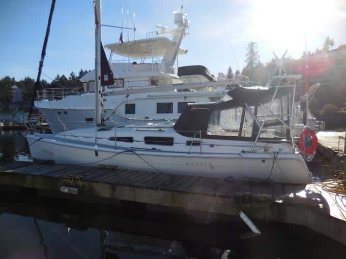’05 Hunter 33 – SOLD