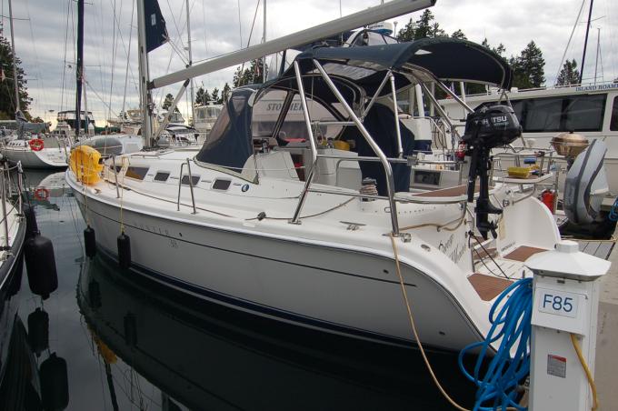 2006 Hunter 38 – SOLD