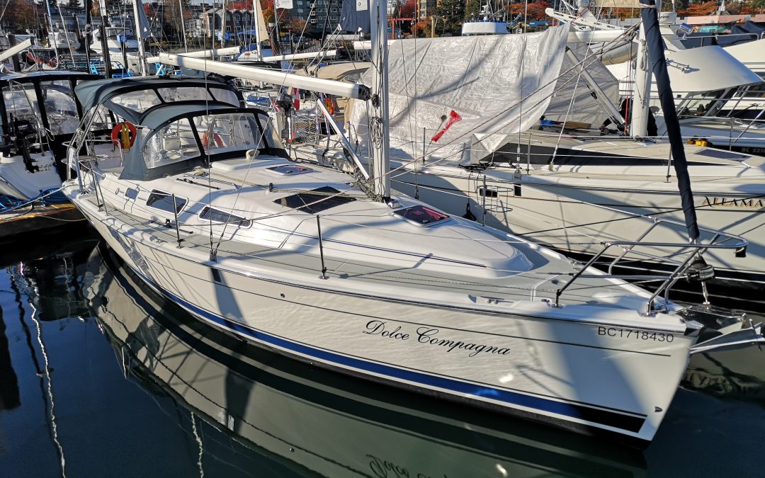 2009 Hunter 33 -SOLD
