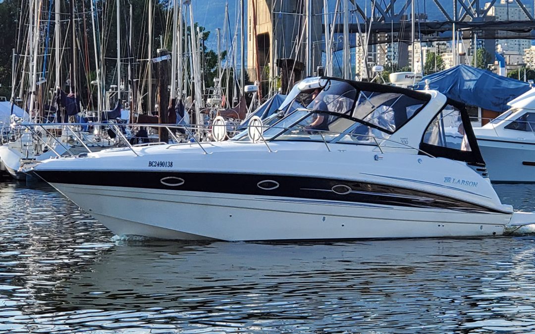 2009 Larson 330 Cabrio – SOLD