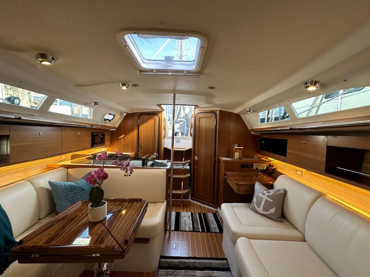 Catalina Yachts - Specialty Yachts
